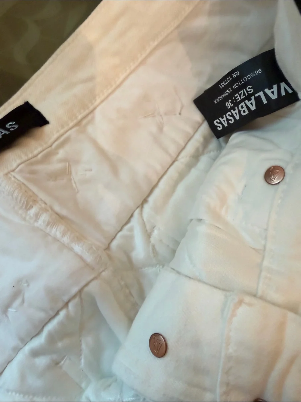 Valabasas white straight